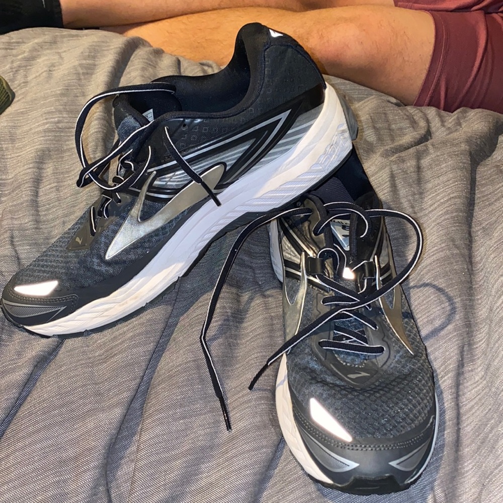 Brooks running shoe men’s